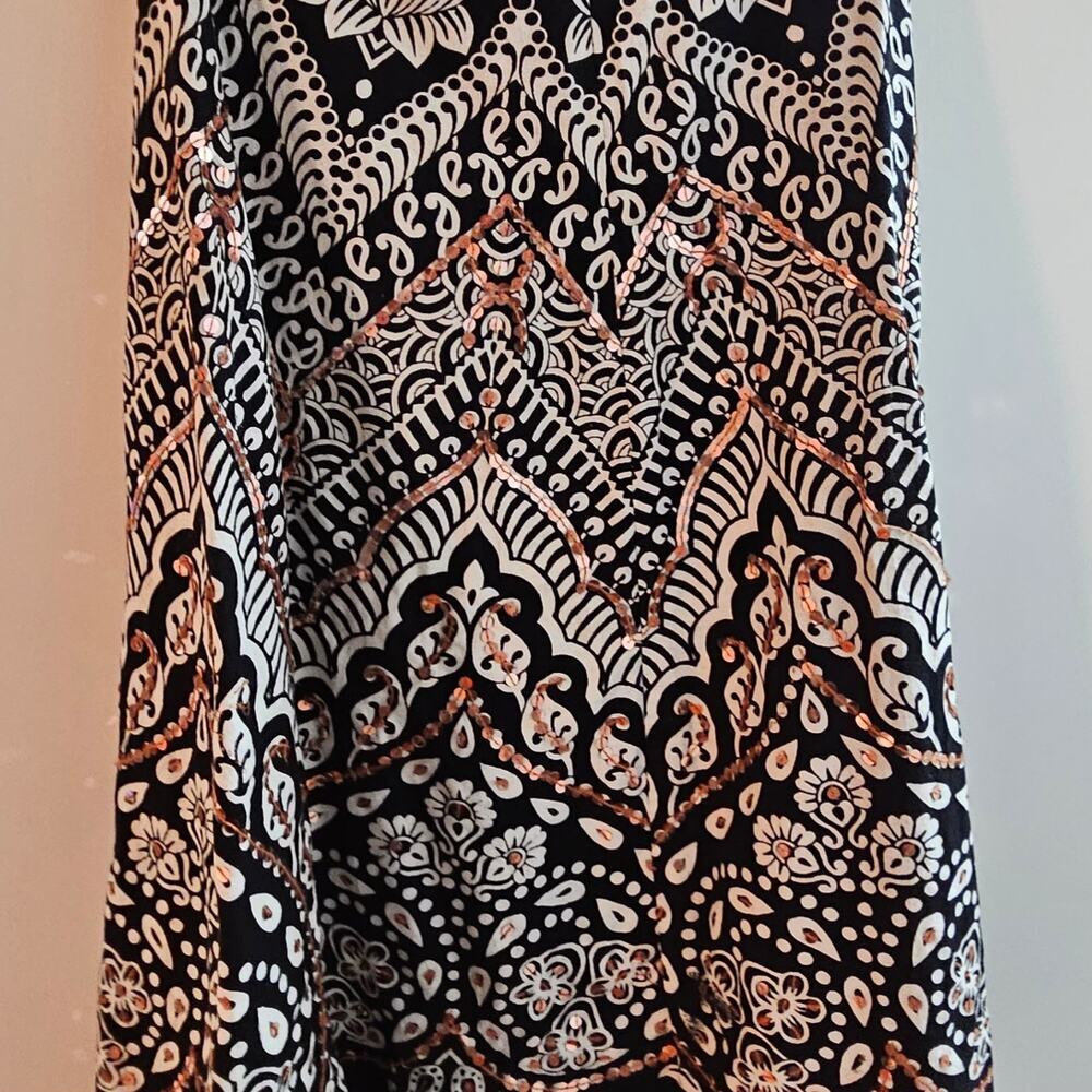 Women's Magic Flare Paterned Skirt Size Medium - Picture 2 of 7